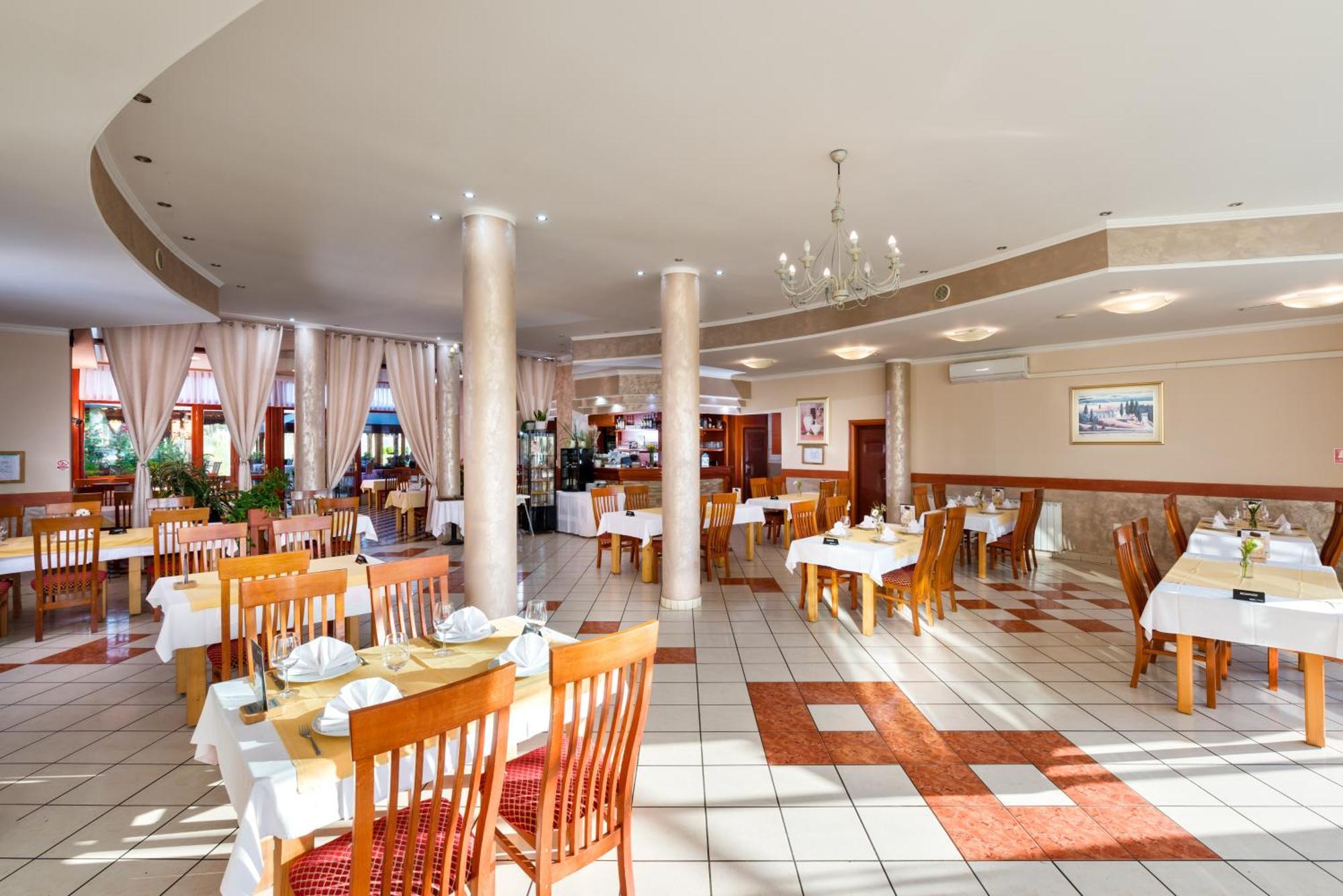 B&B Restoran Bosiljevo Exteriör bild