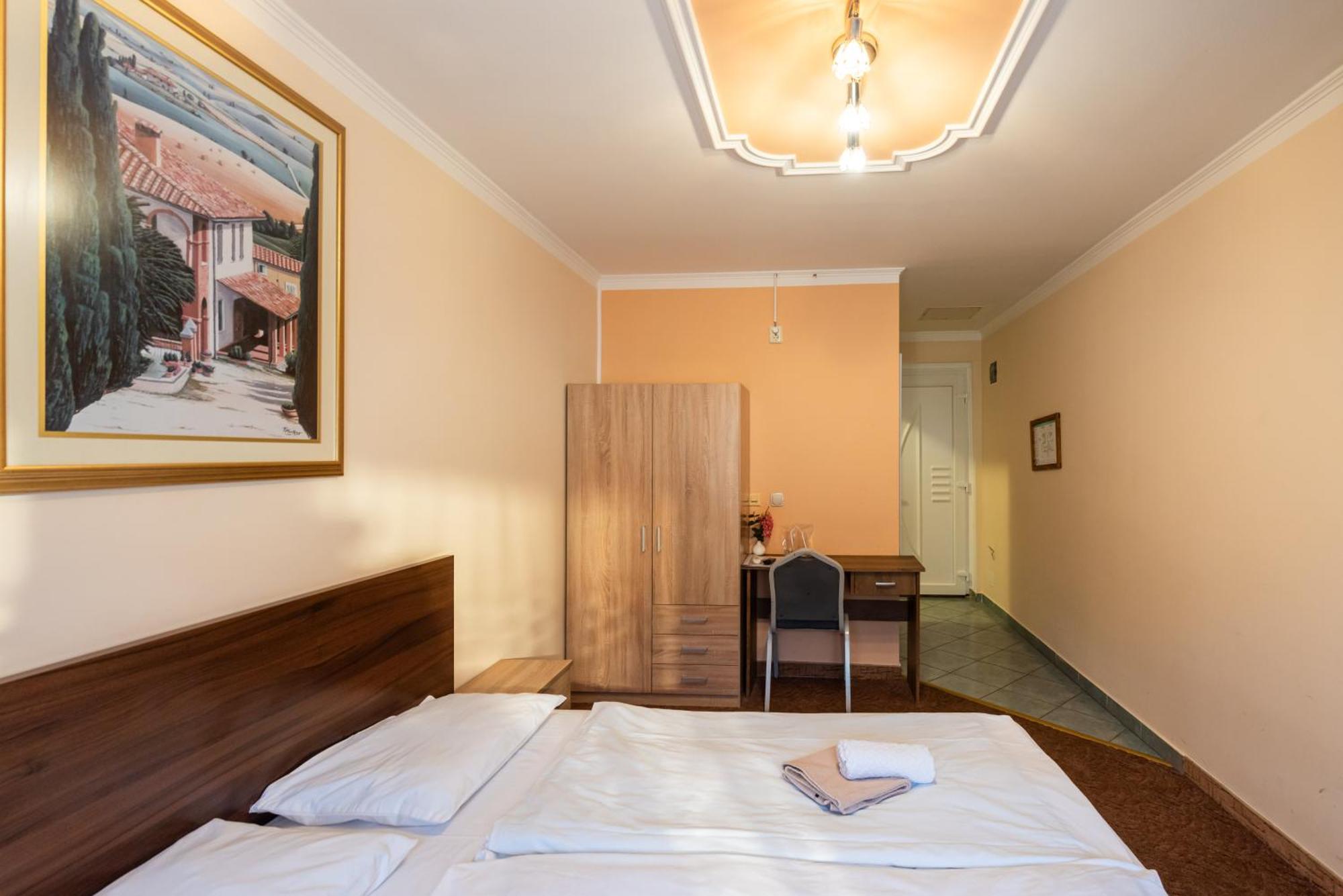 B&B Restoran Bosiljevo Exteriör bild