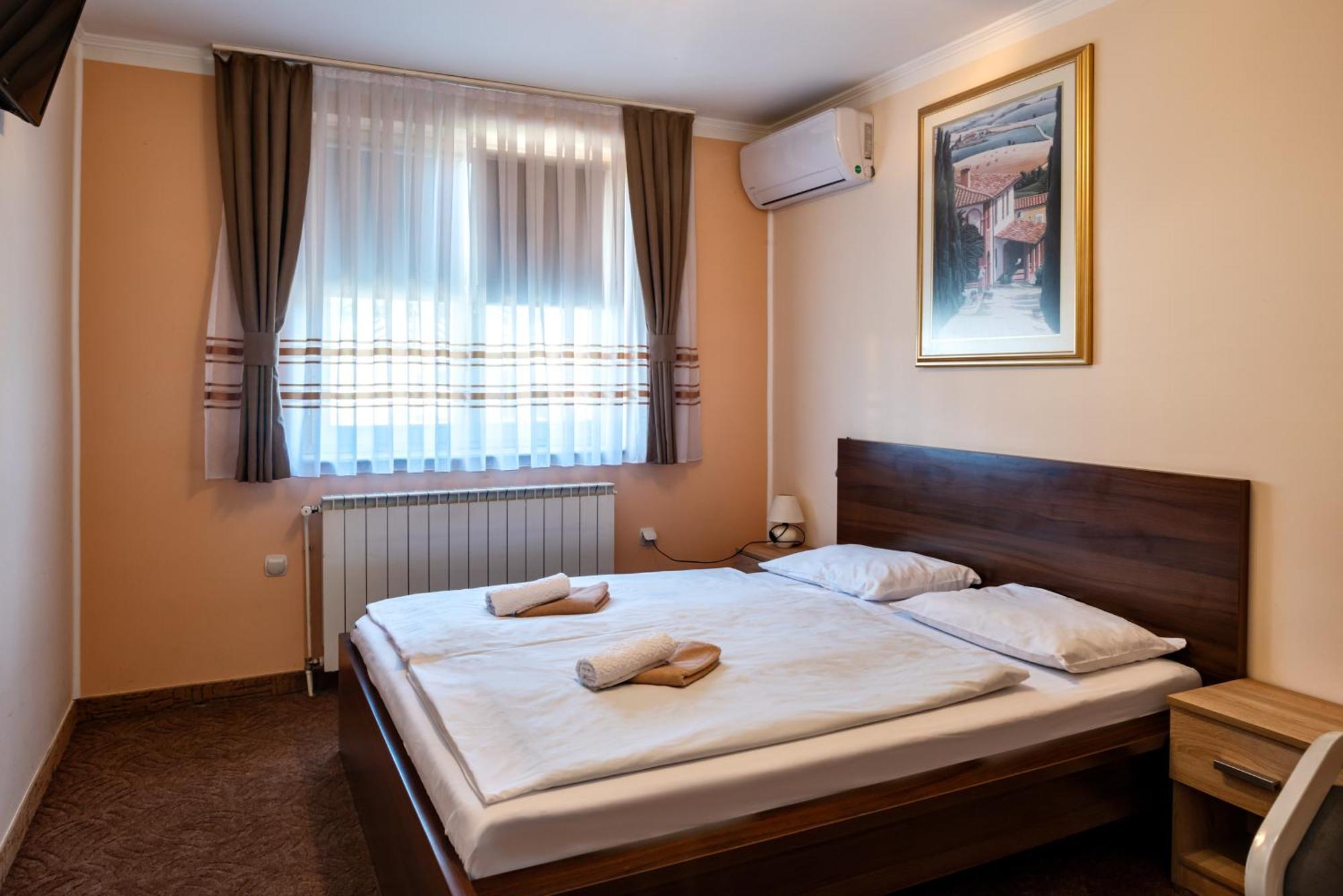 B&B Restoran Bosiljevo Exteriör bild